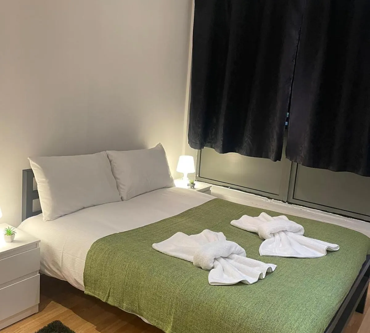 Comfortable - Cosy - Budget Studios In City Center London Guest house