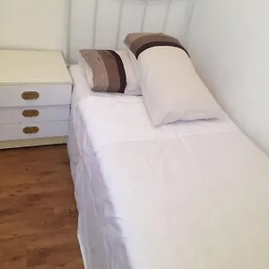 Bed & Breakfast Devons Unique Short, London