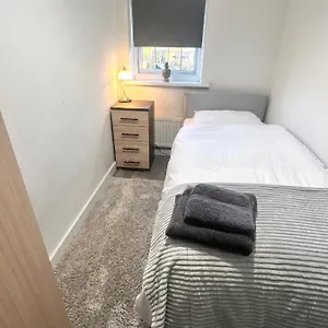Guest house Lovely Single, London