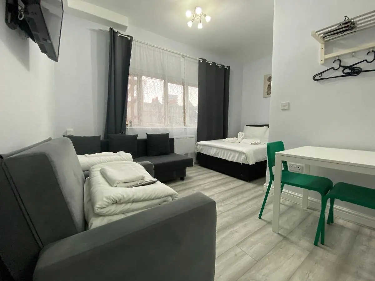 Comfortable - Cosy - Budget Studios In City Center London