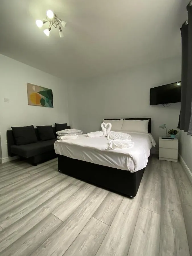 Comfortable - Cosy - Budget Studios In City Center London Guest house