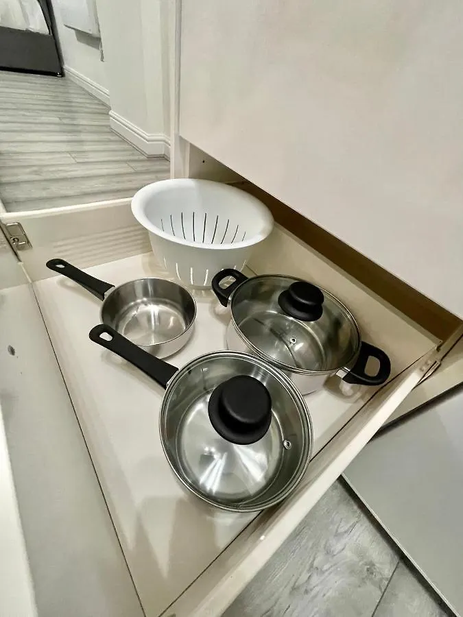 Comfortable - Cosy - Budget Studios In City Center London Guest house