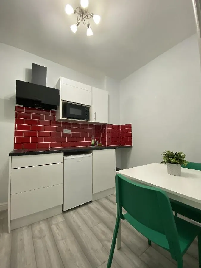 Guest house Comfortable - Cosy - Budget Studios In City Center London